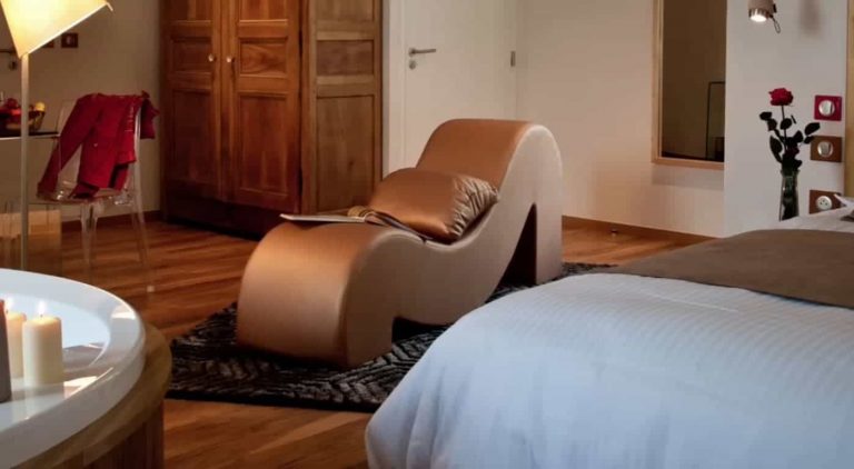 Divan Tantra Gold Dolce Buddha Chaise with fast delivery