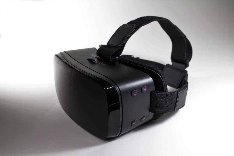 Vrotica VR Porn Headset