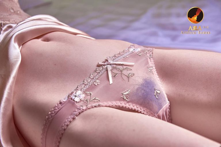 Gynoid Synthetics - Artificial Human 3 Silicone Sex Doll with Easy Storage