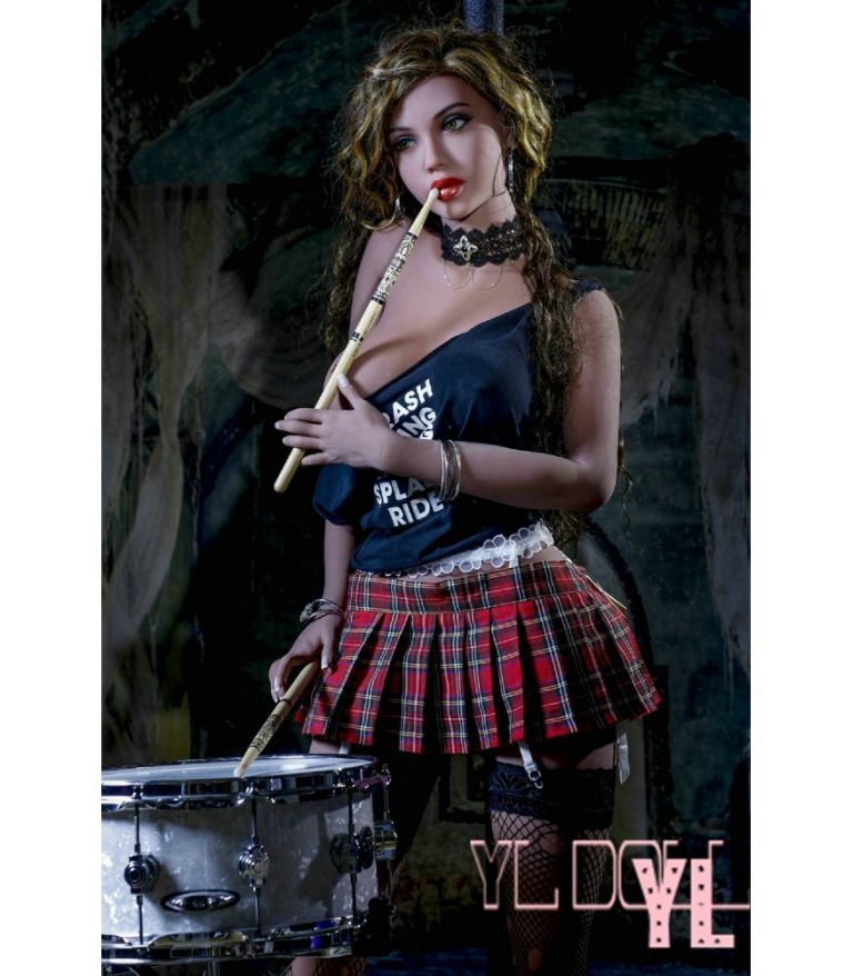 YL_170_Sandre05-875×1000.jpg