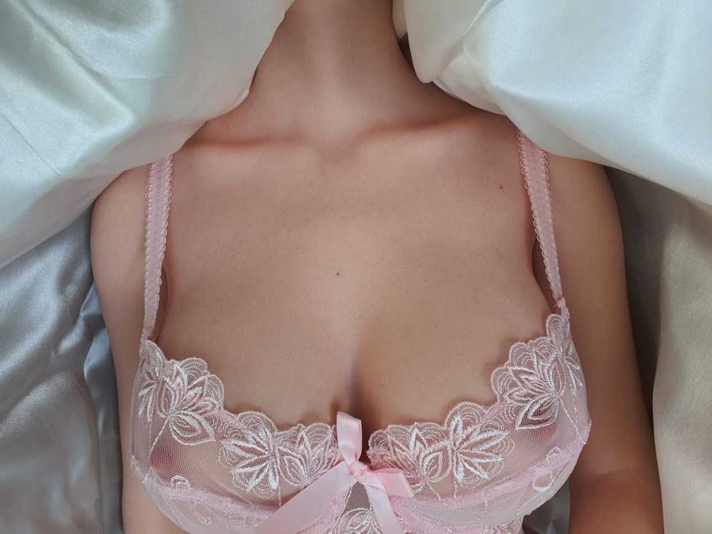 See the Skin Texture of the Gynoid Dolls