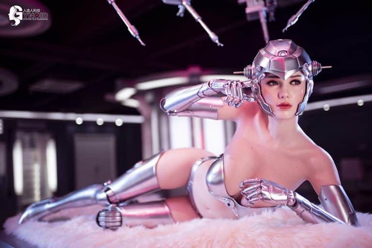 Gynoid Synthetic Humanoid- Model 8 Laura Collectable with Armour
