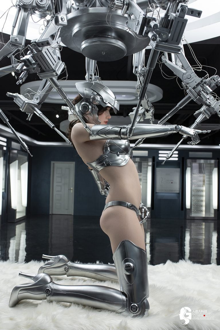 Gynoid Synthetic Humanoid- Model 8 Laura Collectable with Armour