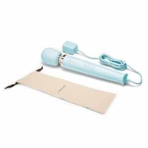 le-wand-plug-in-vibrating-massager-sky-blue-04_1
