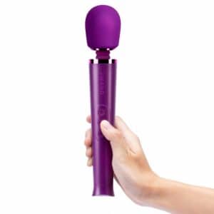 le-wand-petite-rechargeable-vibrating-massager-dark-cherry-01