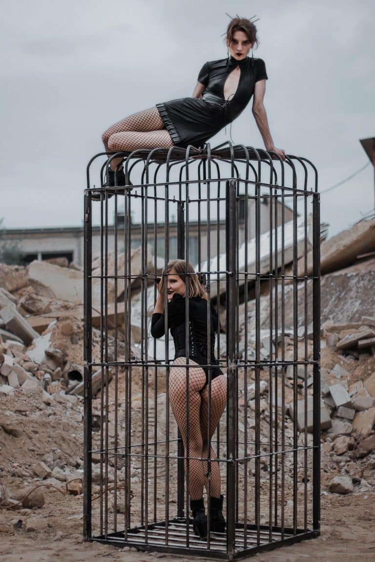 Massive-cage-3