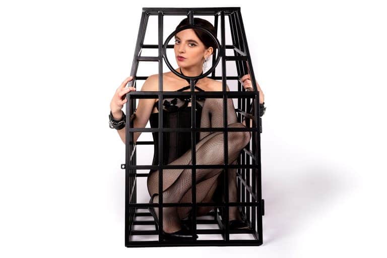 slave-cage-04-2