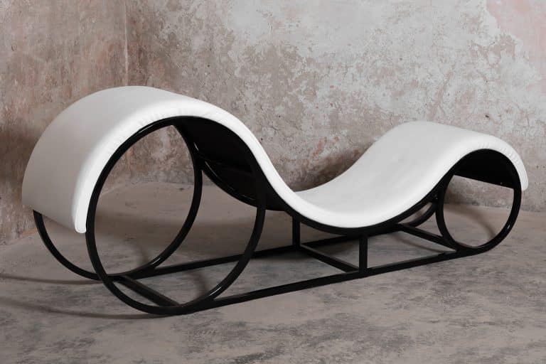 tantra-sofa-01-1