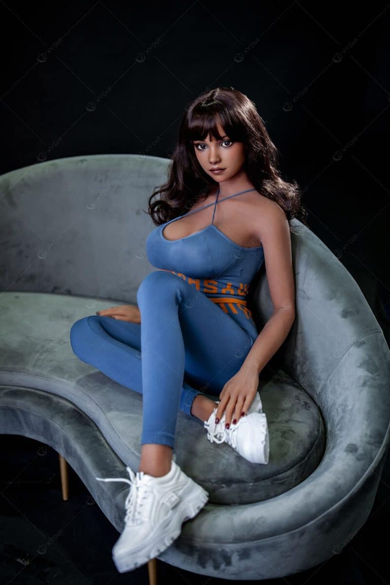 158cm5ft2-D-cup-Silicone-Head-Sex-Doll-–-Bella-3