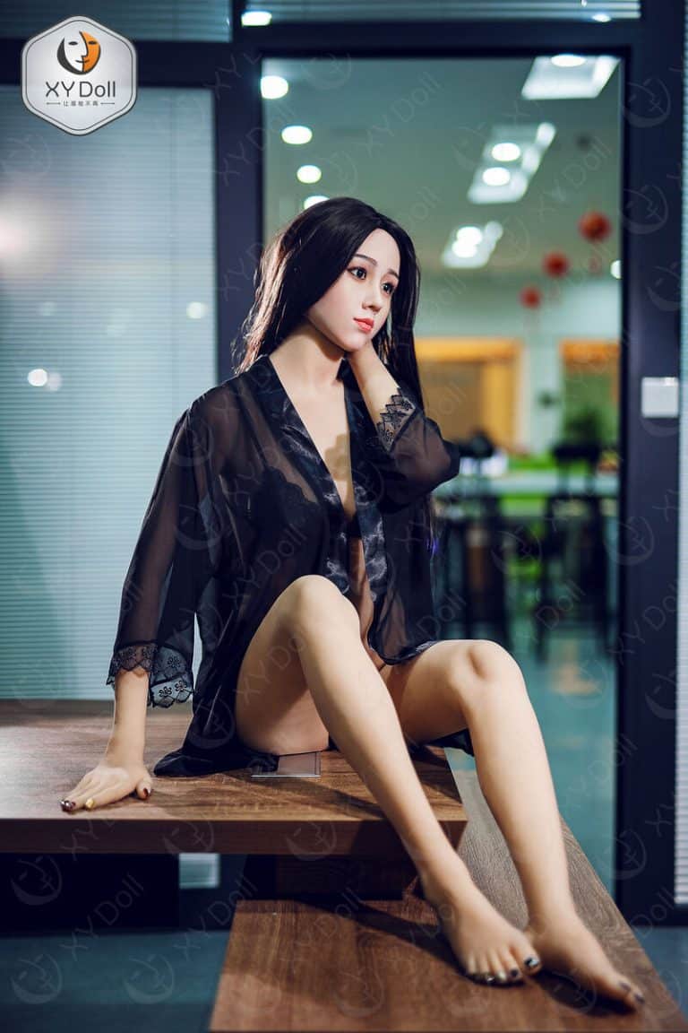 168cm5ft6-C-cup-–-Lynn-1