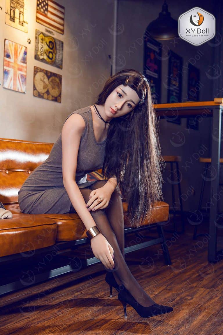 168cm5ft6-C-cup-–-Mona-1