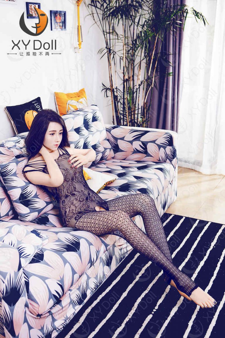 168cm5ft6-C-cup-–-Myra-14