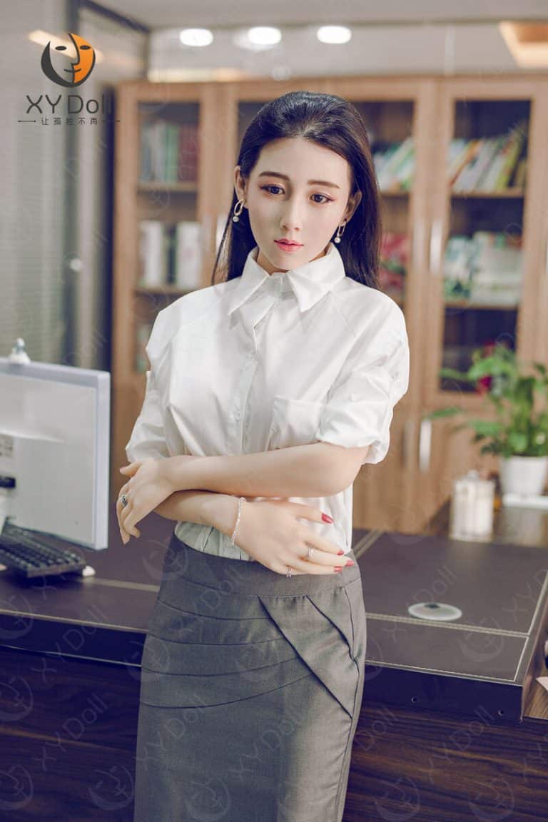 168cm5ft6C-cup–Iris4