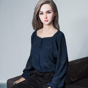168cm5ft6C-cup–Joan1