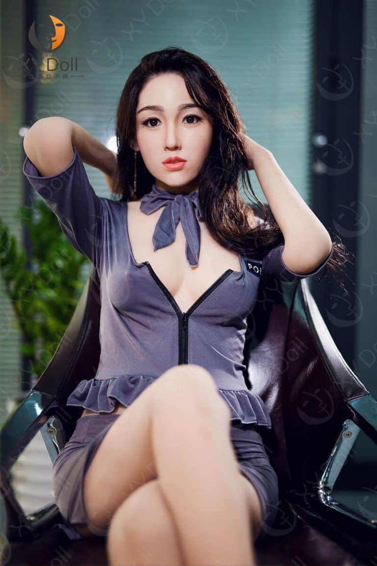 168cm5ft6C-cup–Monica3