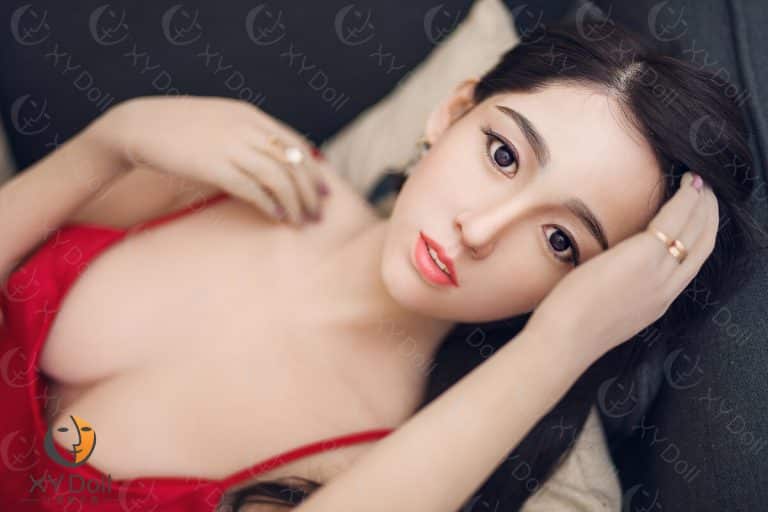 168cm5ft6C-cup–Nicole1