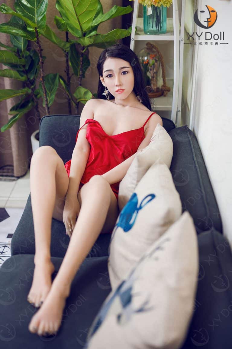 168cm5ft6C-cup–Nicole2