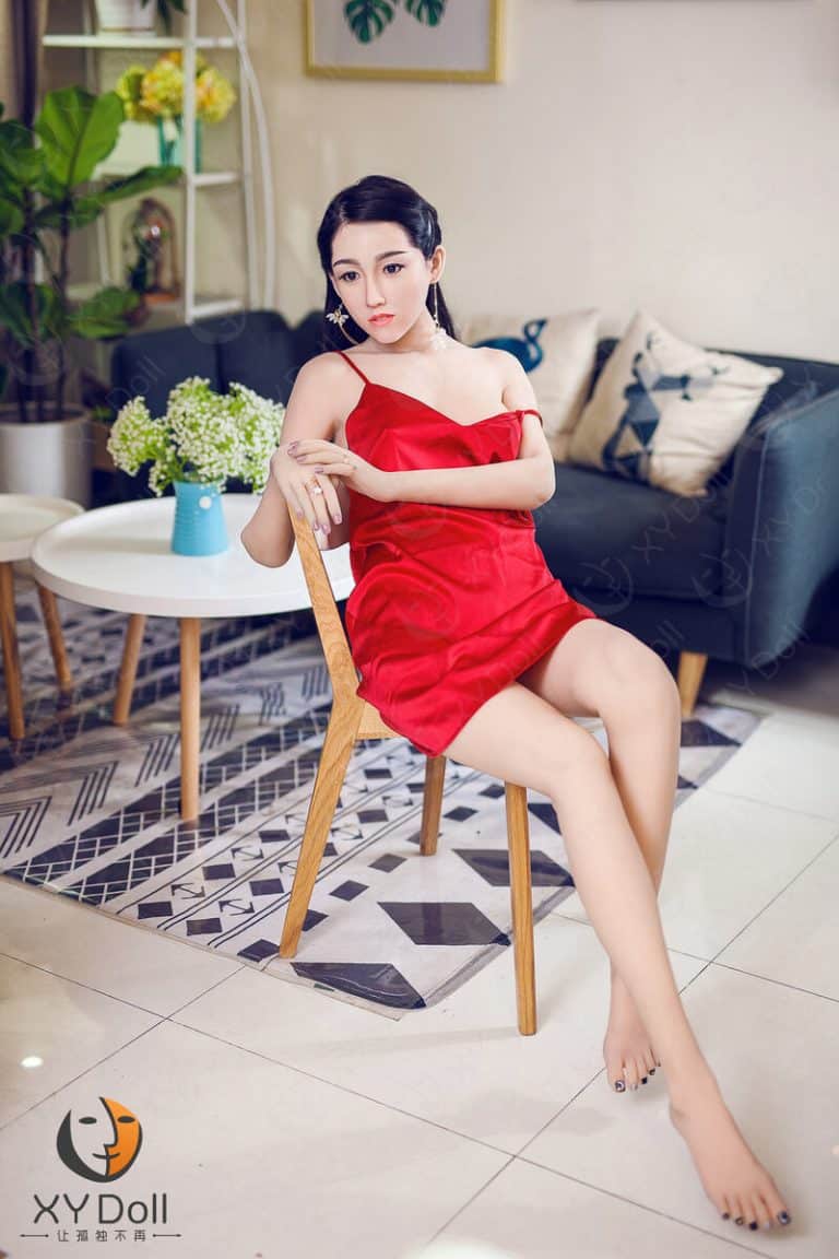 168cm5ft6C-cup–Nicole4
