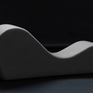 cello-chaise-black-environmental-1400×848