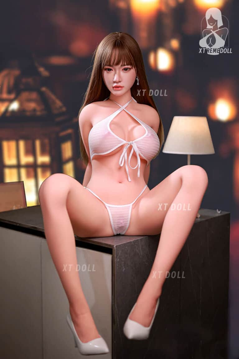 白色内衣-张腿3