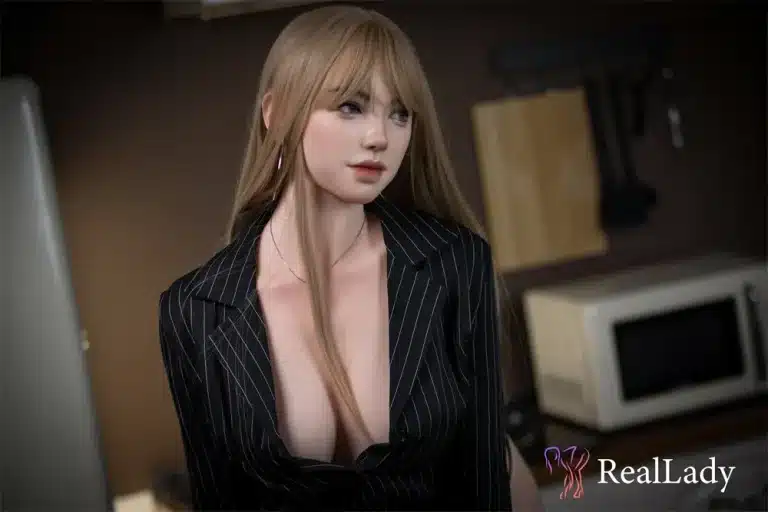 1P8A2825.webp