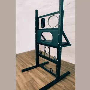 Bondage-wall-05.jpg