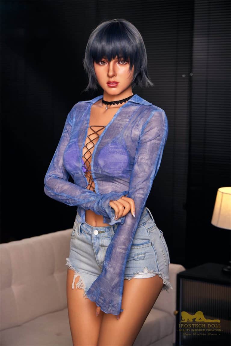 Realistic-Sex-Doll.jpg