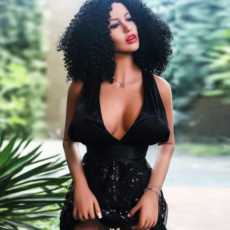 realistictpesexdoll_4.jpg