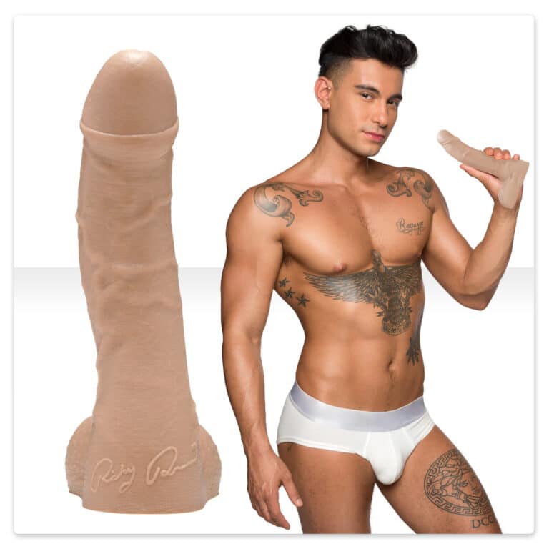 fleshlight_-_fleshjack_boys_-_ricky_roman_dildo