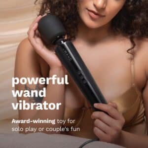 le-wand-black-plug-in-vibrating-massager-00