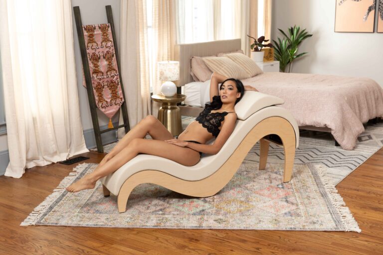 supervio-chaise-maple-lifestyle-03-fullres