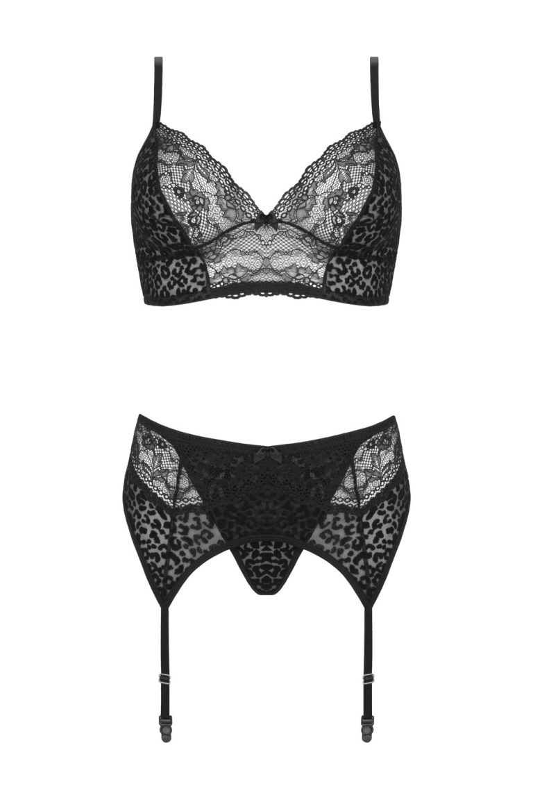 1717573372.116184-black_11