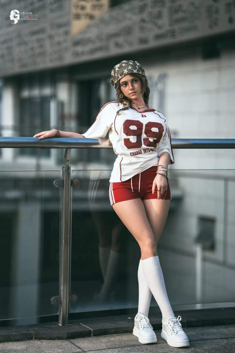 044