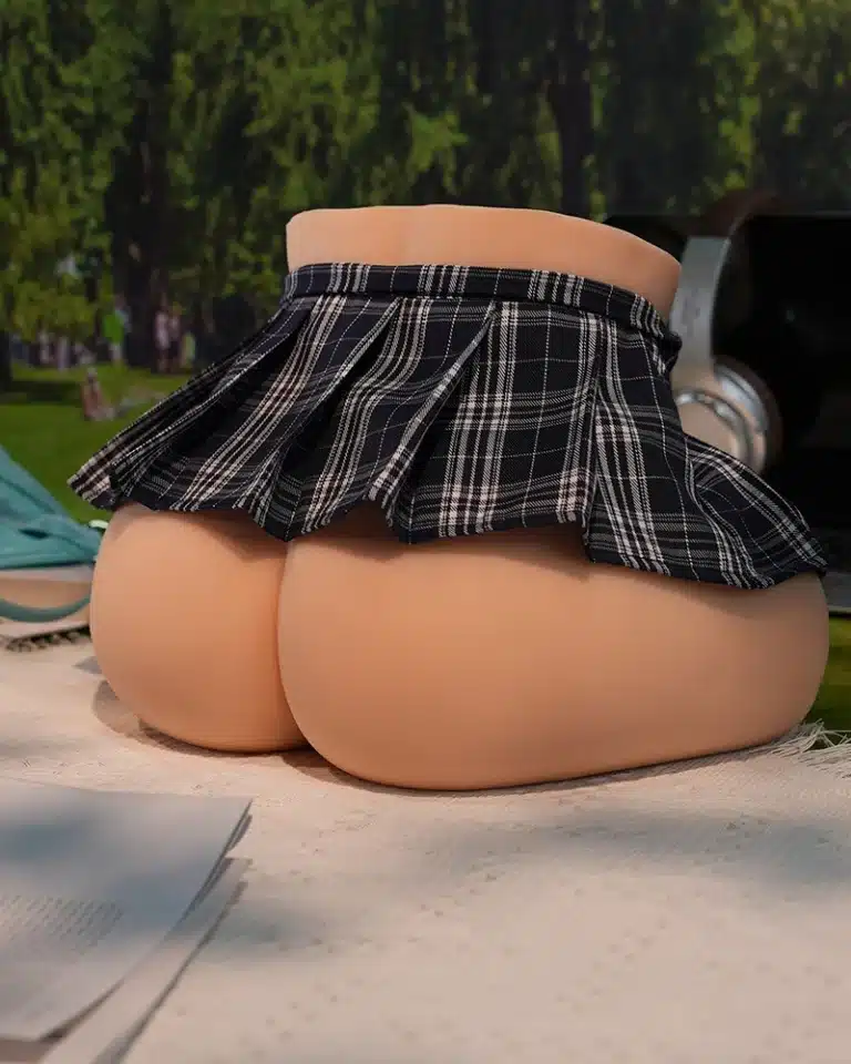 cecilia_19.6lb_cute_vagina_sex_toy_sitting