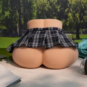 cecilia_19.6lb_cute_vagina_sex_toy_sitting_back