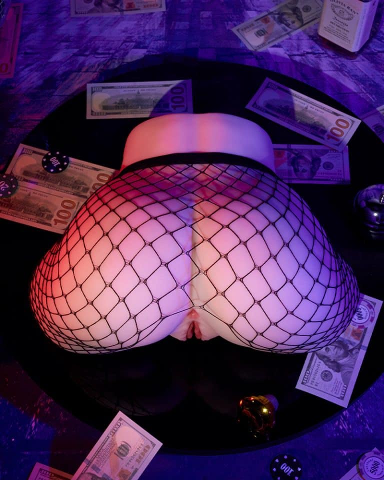 kylie_removable_vagina_stripper_sex_big_ass_sex_doll_lying